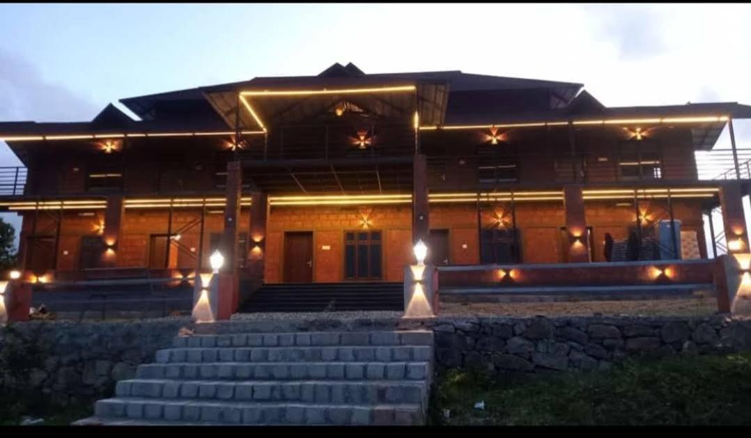 Misty Valley Resort Varagampadi Ngoại thất bức ảnh