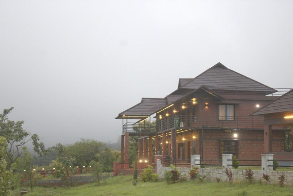 Misty Valley Resort Varagampadi Ngoại thất bức ảnh